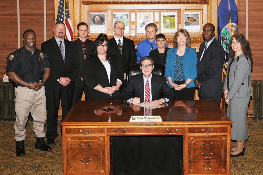 Governor Declares First Week of May Kansas Correctional Officer's  and Employee's Week